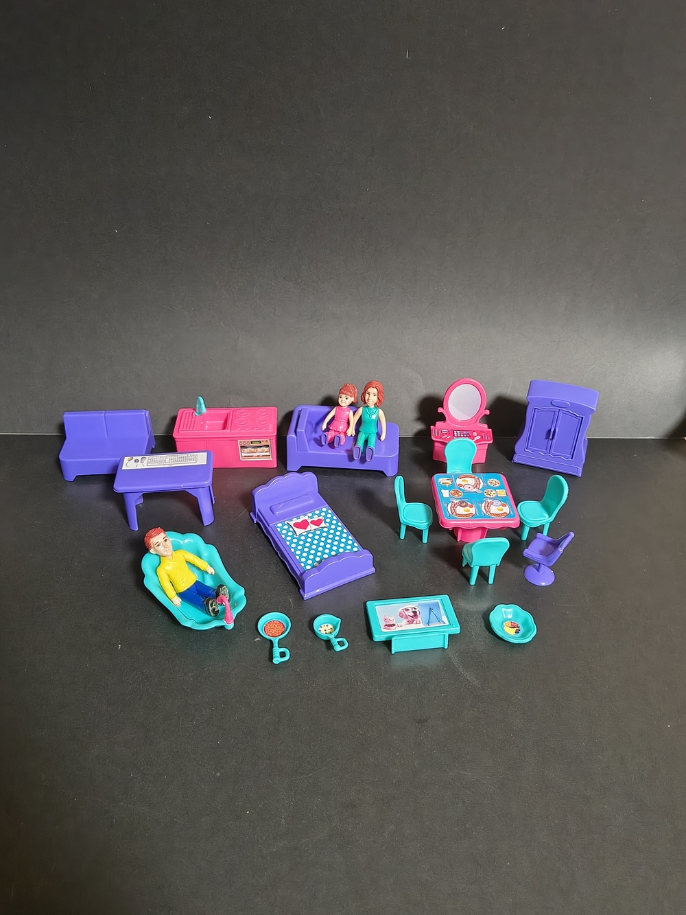 Kid Connection Replacement Furniture Accessorirs People for 3 Story House